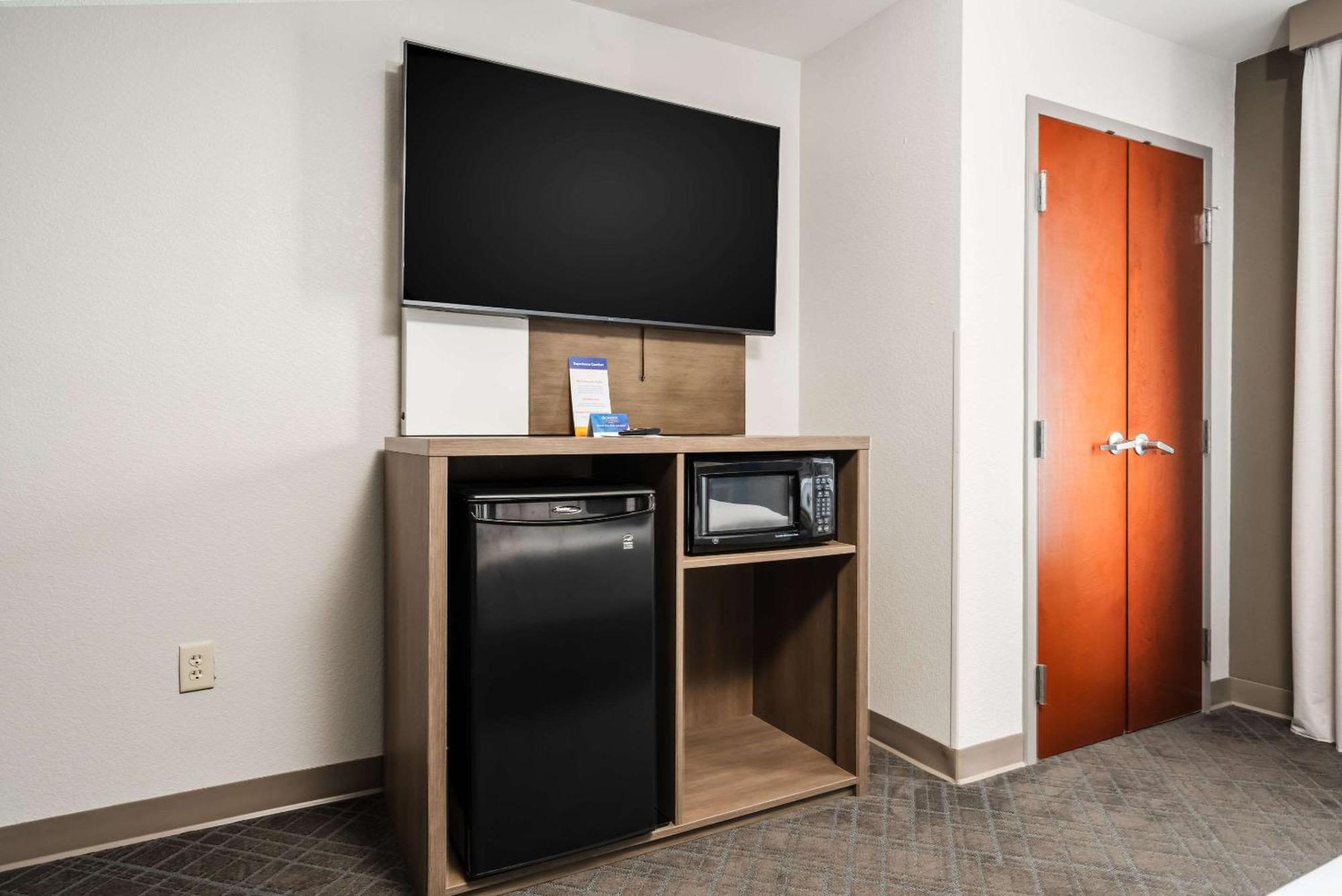 Comfort Suites Columbia Northeast - Fort Jackson Экстерьер фото