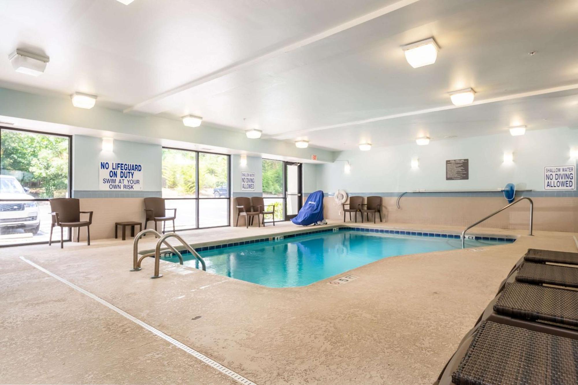 Comfort Suites Columbia Northeast - Fort Jackson Экстерьер фото