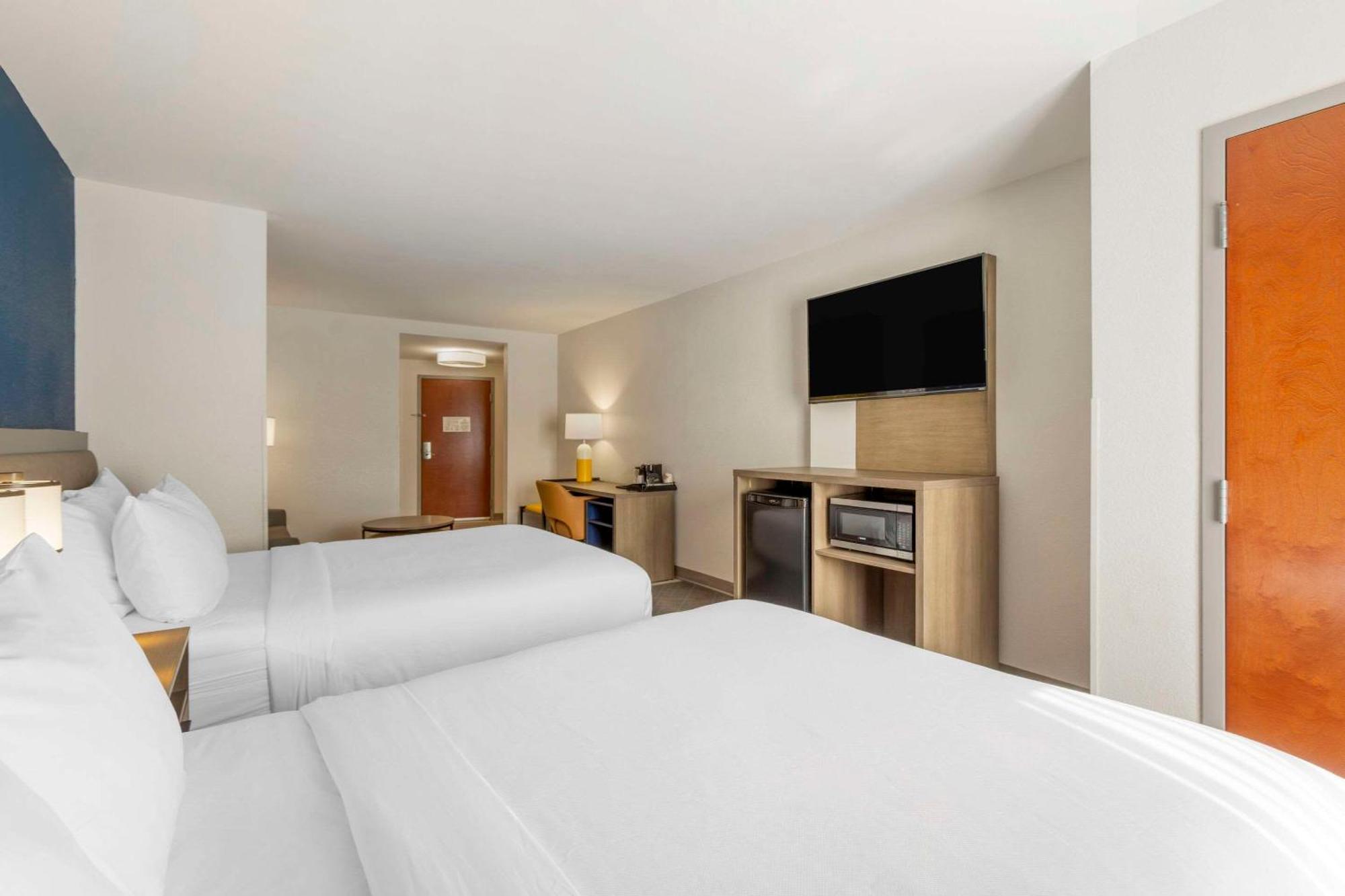 Comfort Suites Columbia Northeast - Fort Jackson Экстерьер фото