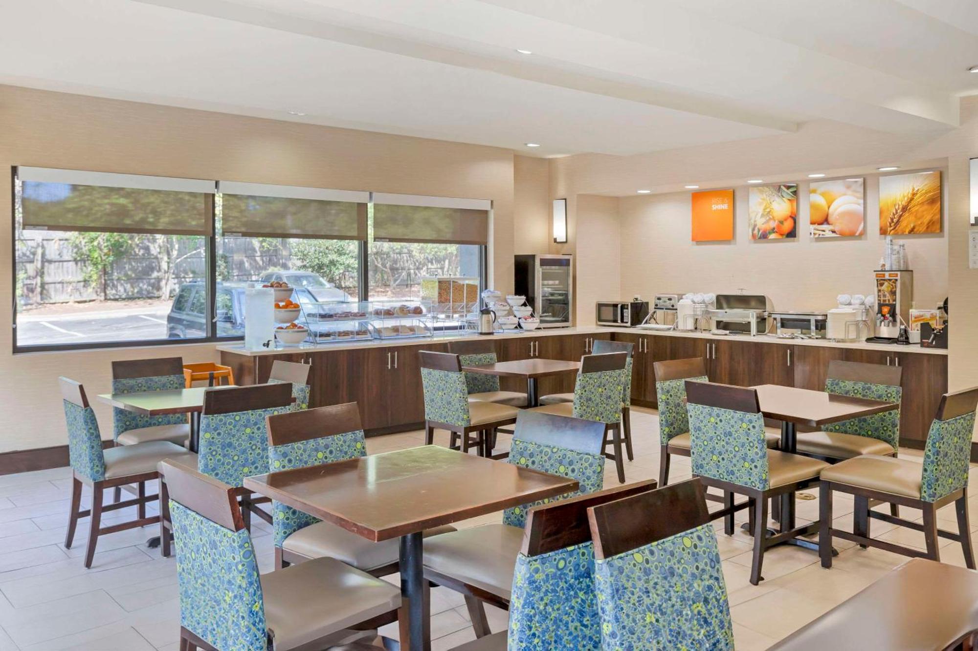 Comfort Suites Columbia Northeast - Fort Jackson Экстерьер фото