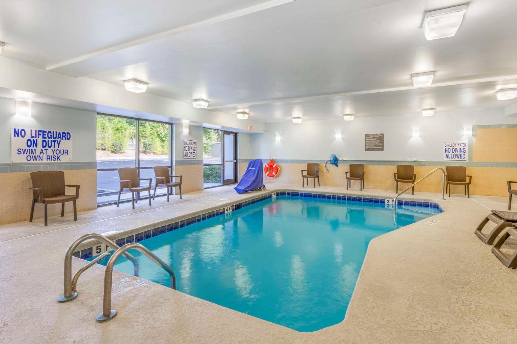 Comfort Suites Columbia Northeast - Fort Jackson Экстерьер фото