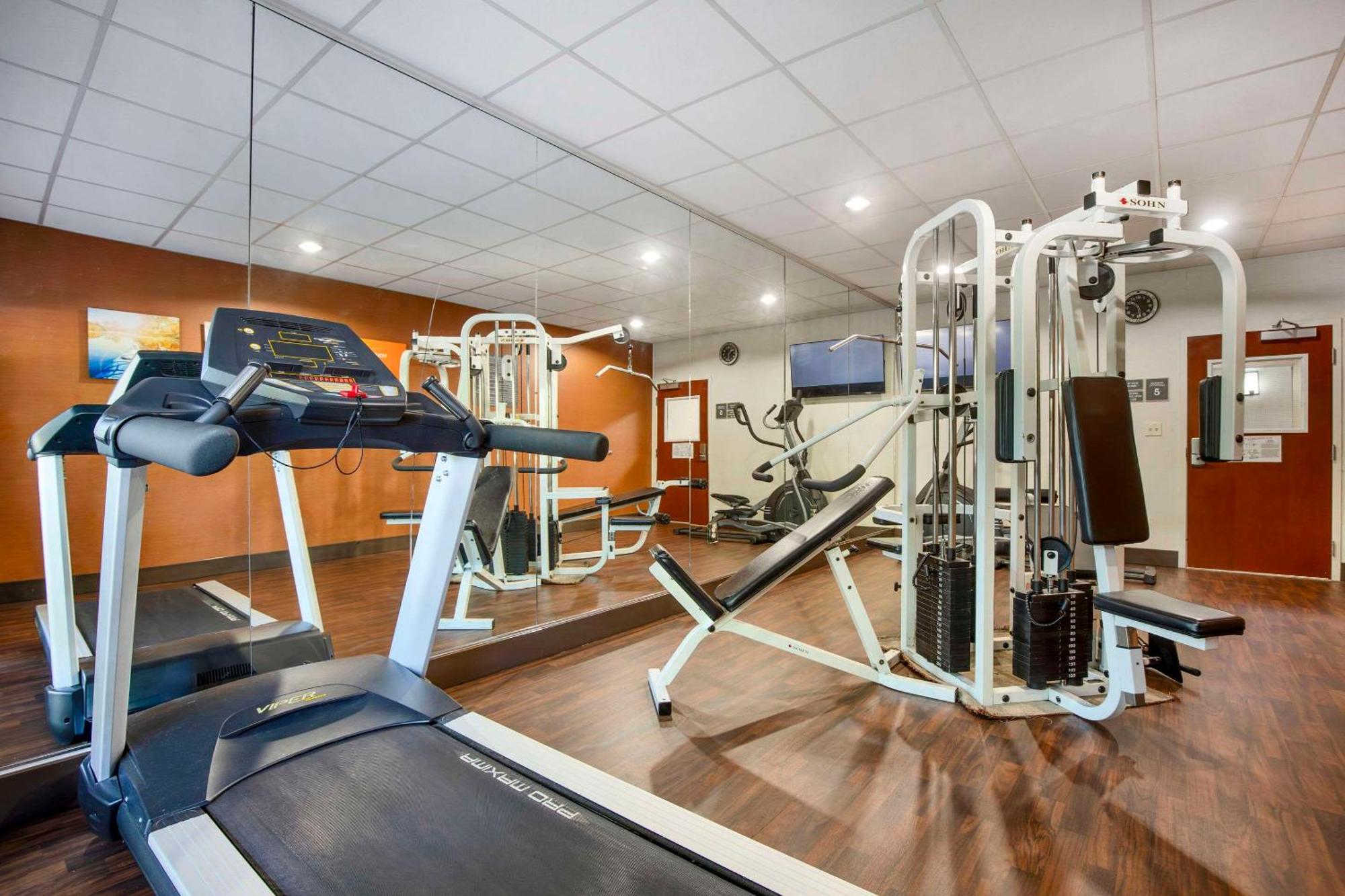 Comfort Suites Columbia Northeast - Fort Jackson Экстерьер фото
