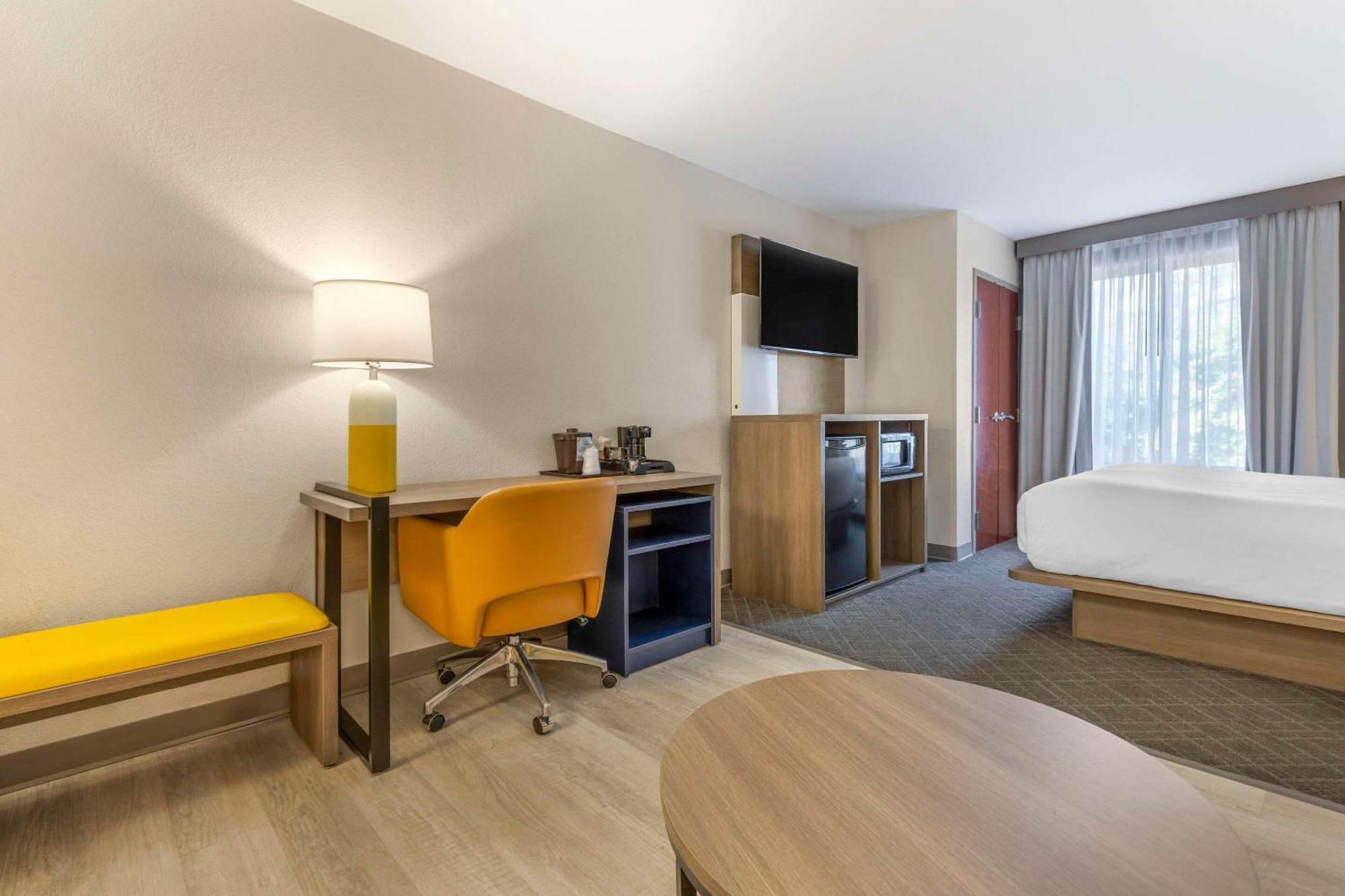 Comfort Suites Columbia Northeast - Fort Jackson Экстерьер фото