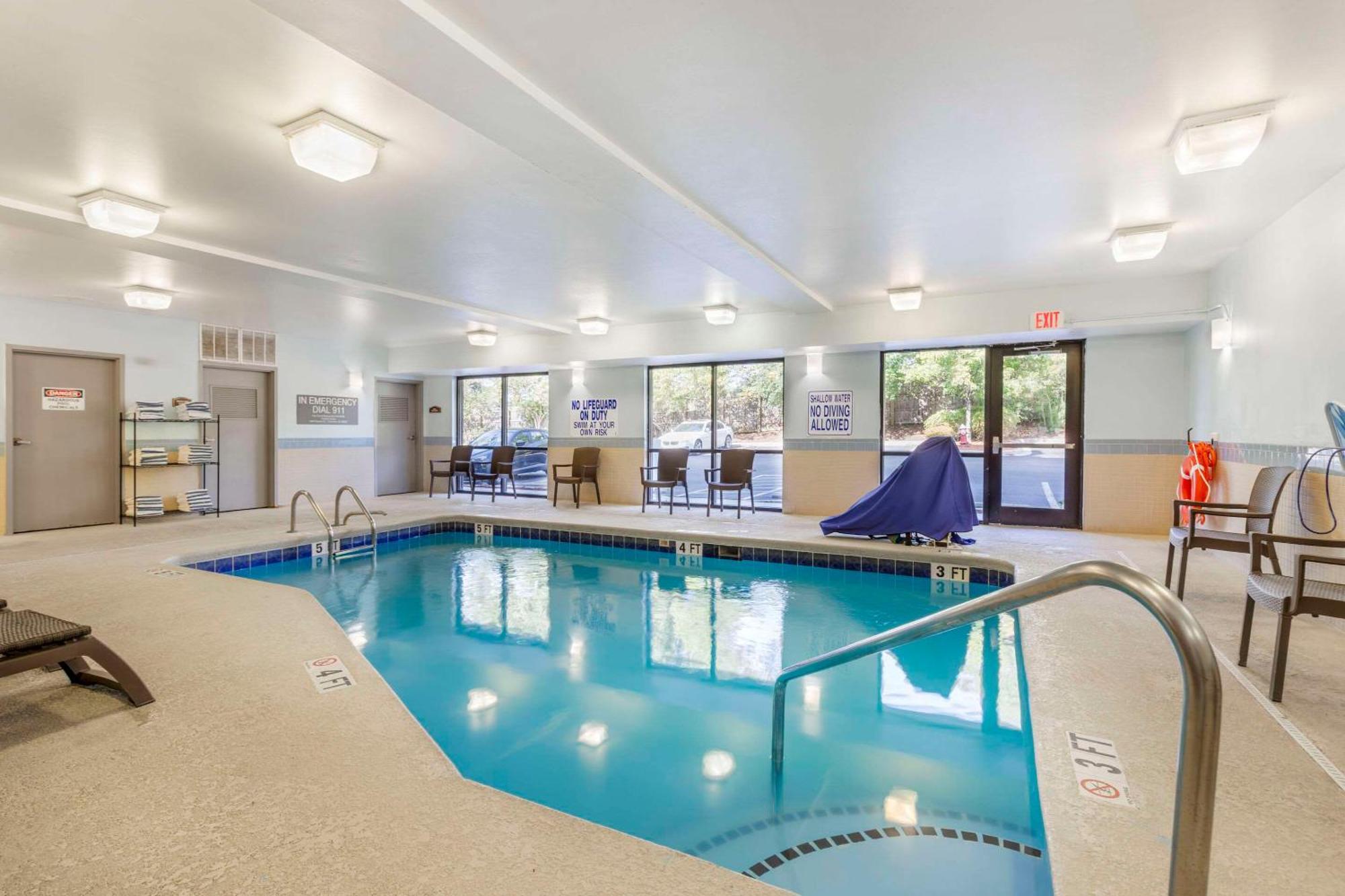 Comfort Suites Columbia Northeast - Fort Jackson Экстерьер фото