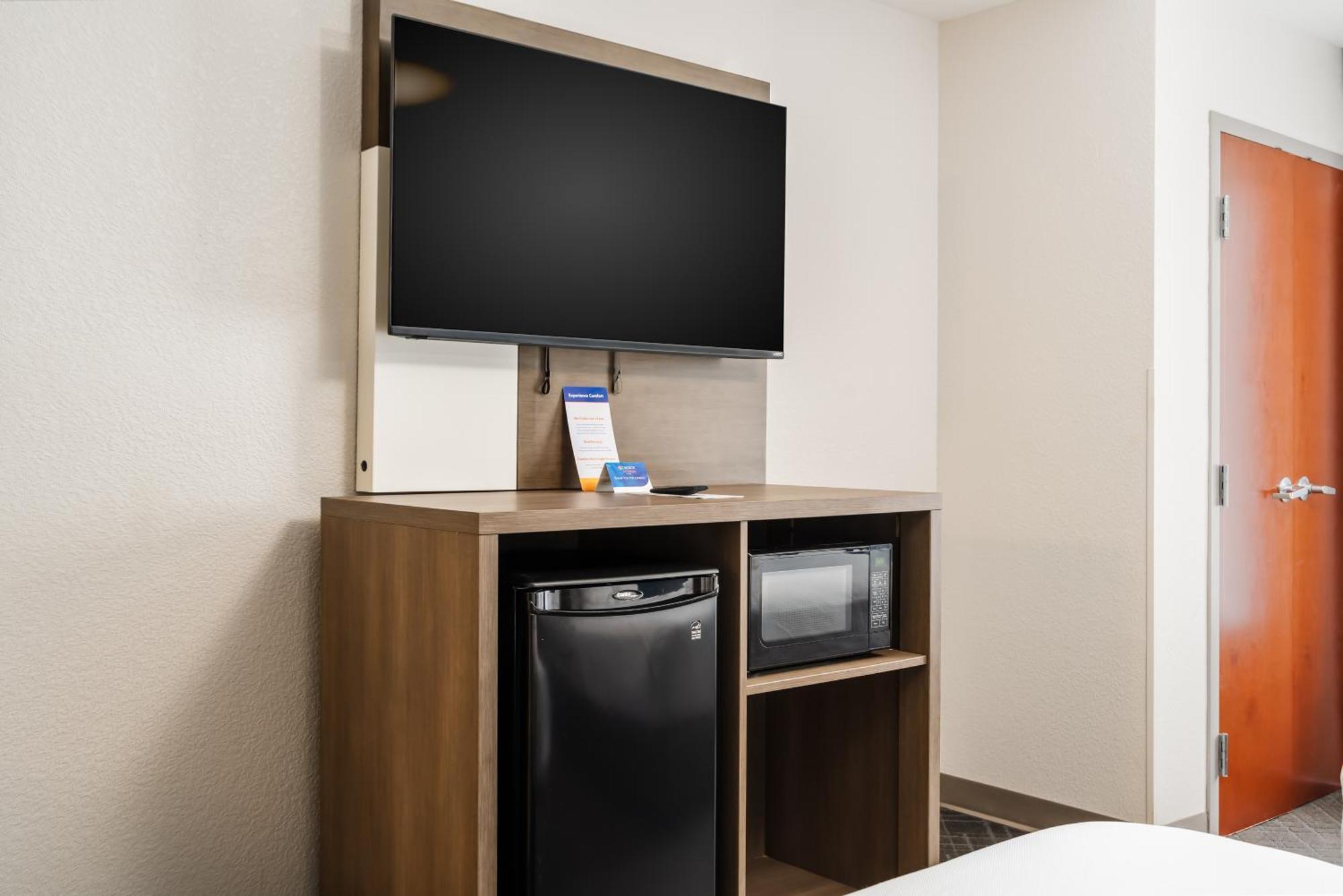 Comfort Suites Columbia Northeast - Fort Jackson Экстерьер фото