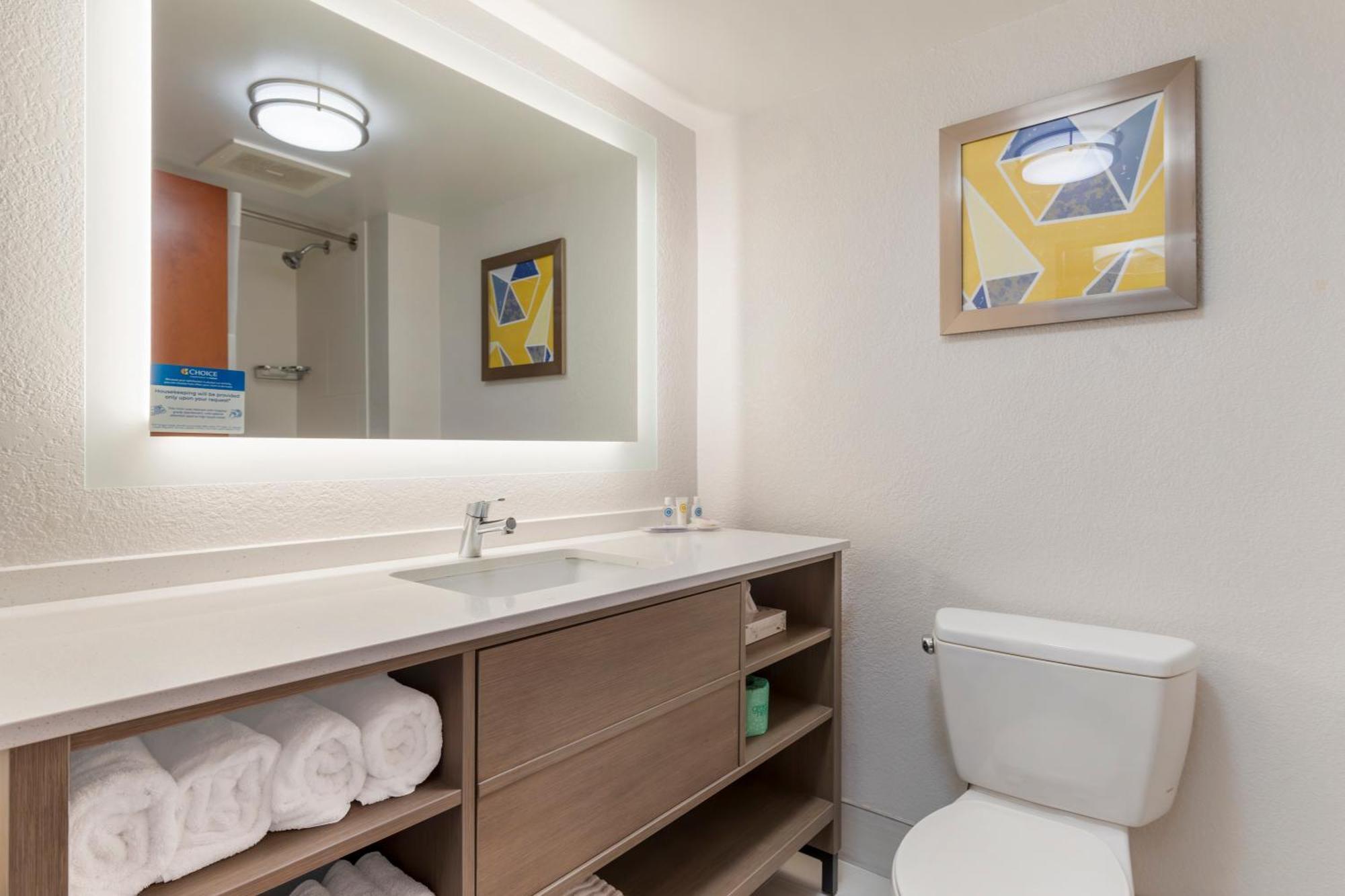 Comfort Suites Columbia Northeast - Fort Jackson Экстерьер фото