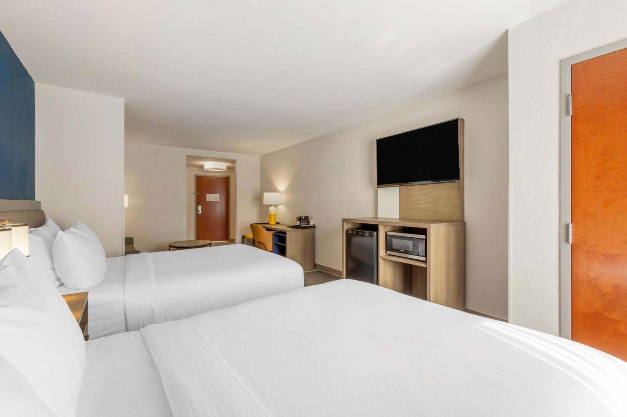 Comfort Suites Columbia Northeast - Fort Jackson Экстерьер фото